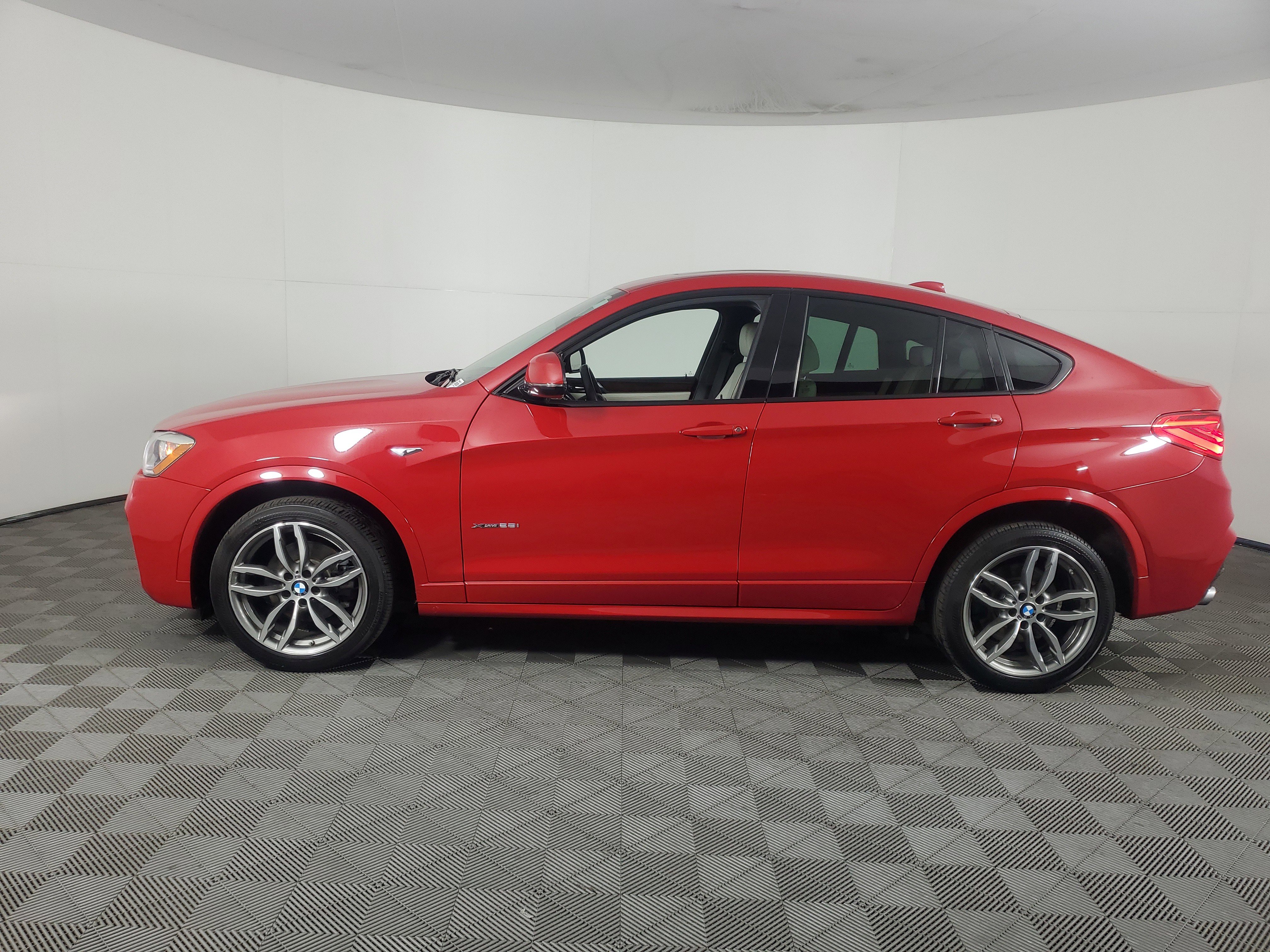 Used 2015 BMW X4 xDrive28i image 7
