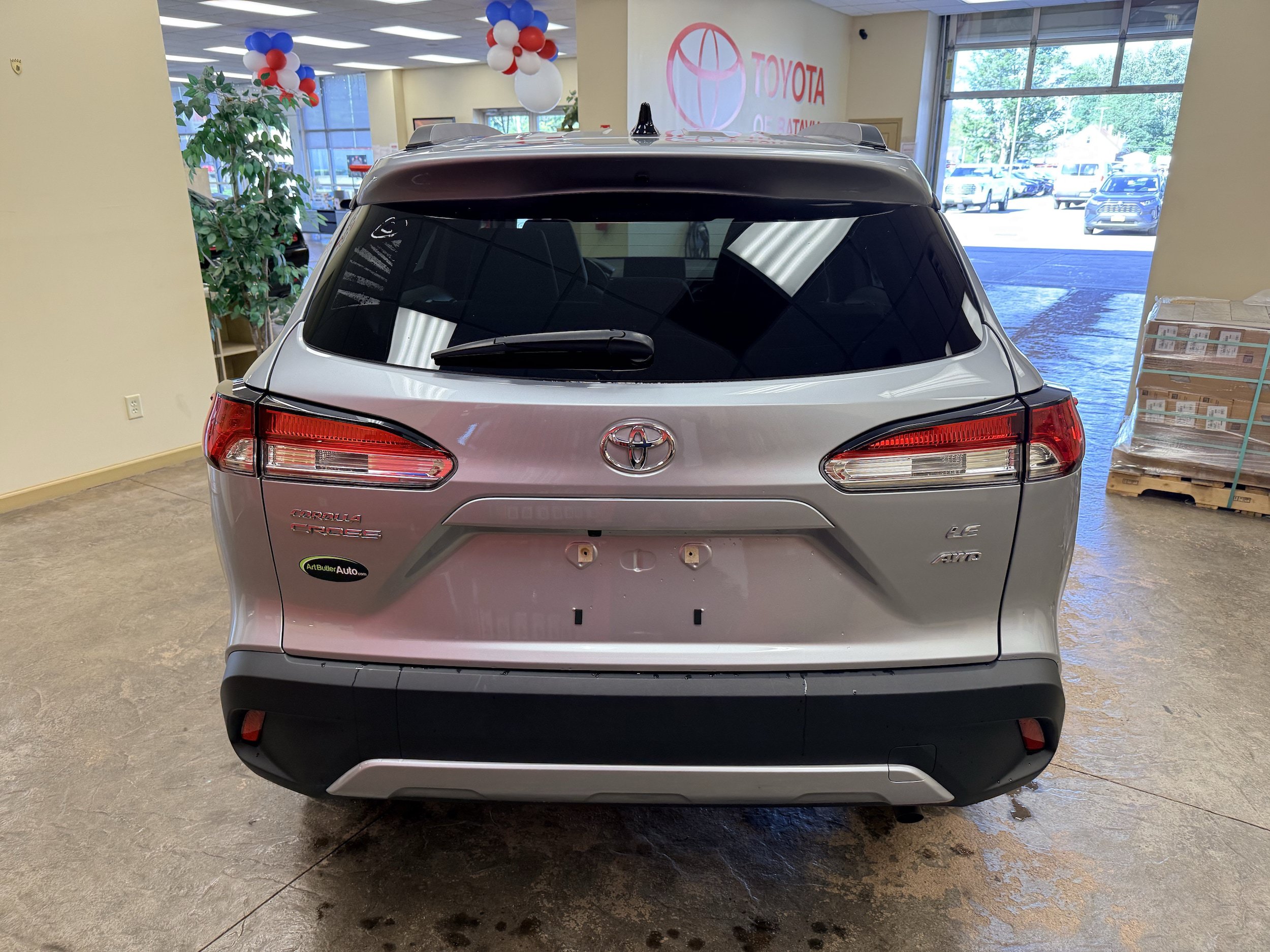 Used 2025 Toyota Corolla Cross LE AWD/4WD image 12
