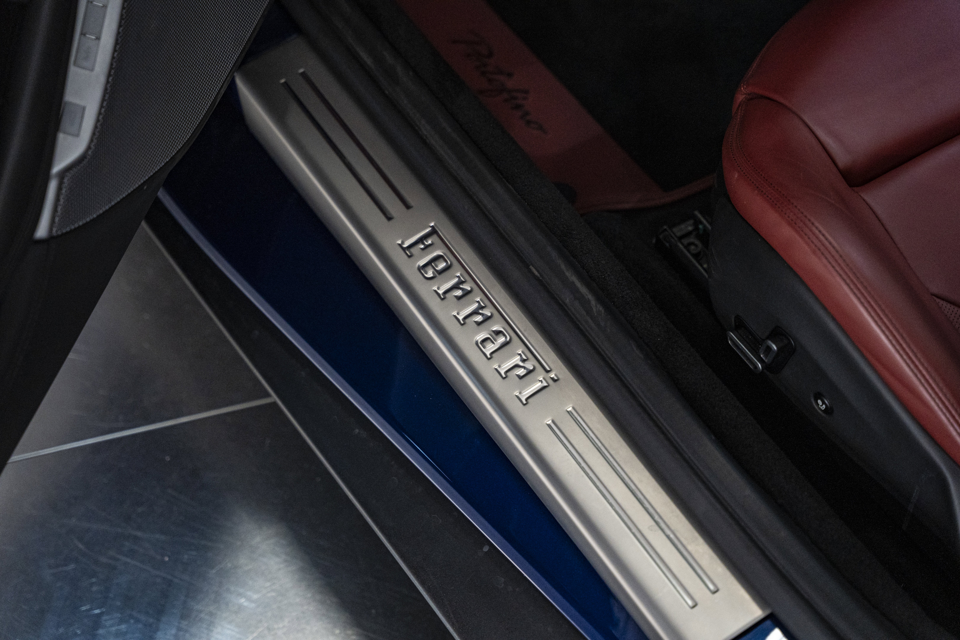 Used 2019 Ferrari Portofino RWD image 27