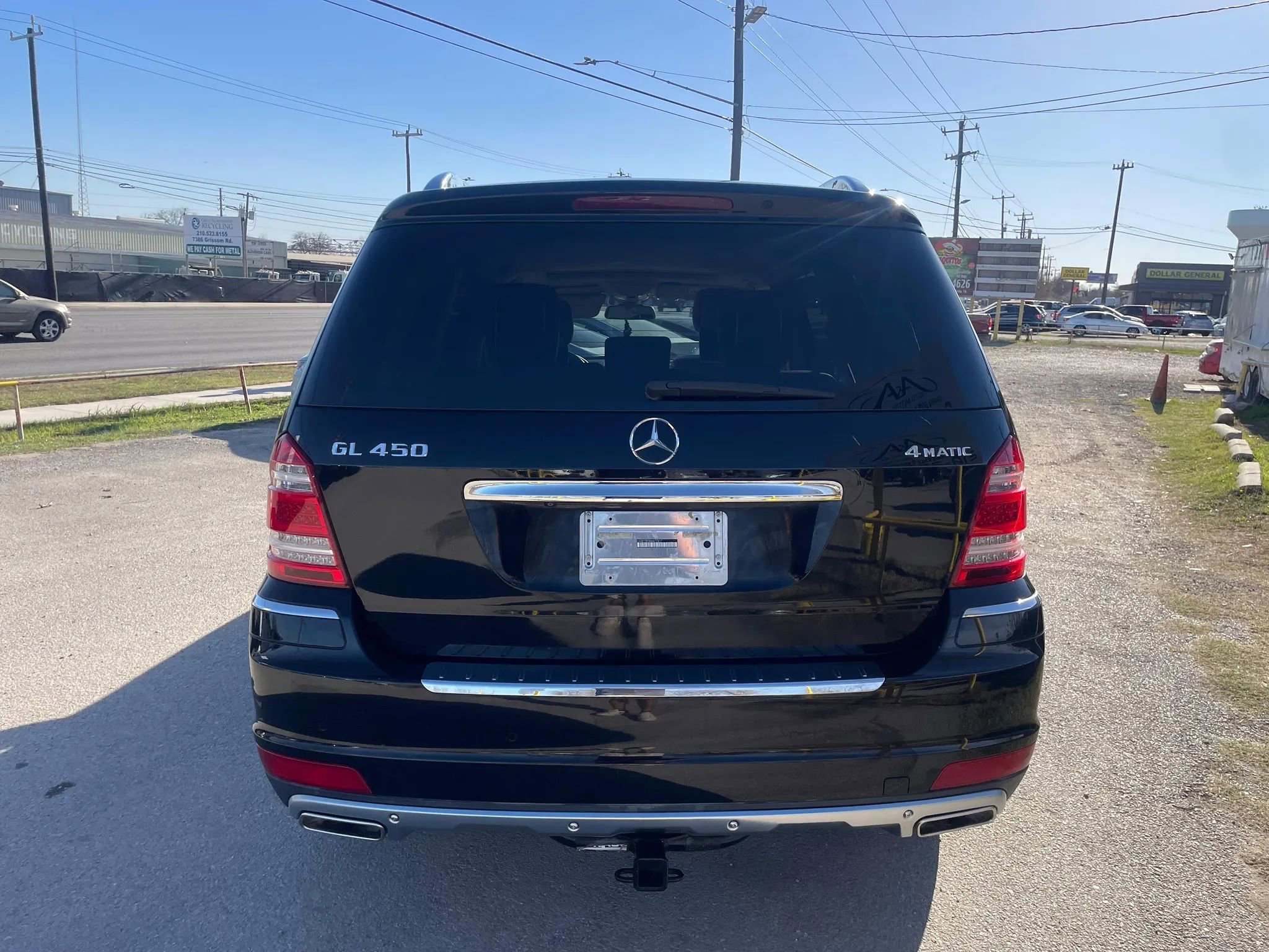 Used 2011 Mercedes-Benz GL 450 4MATIC image 2