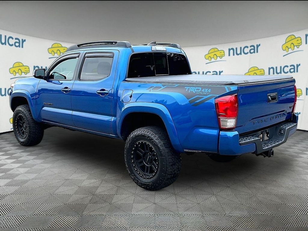 Used 2017 Toyota Tacoma TRD Sport w/ Tow Package (A/T) AWD/4WD image 5