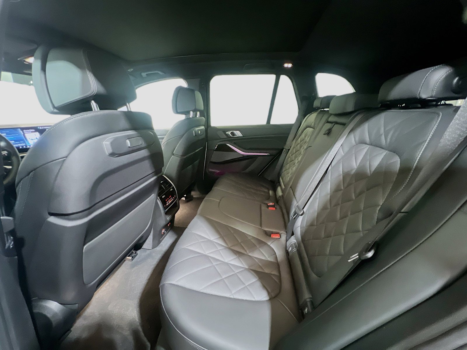 Used 2024 BMW X5 sDrive40i w/ Premium Package RWD image 19