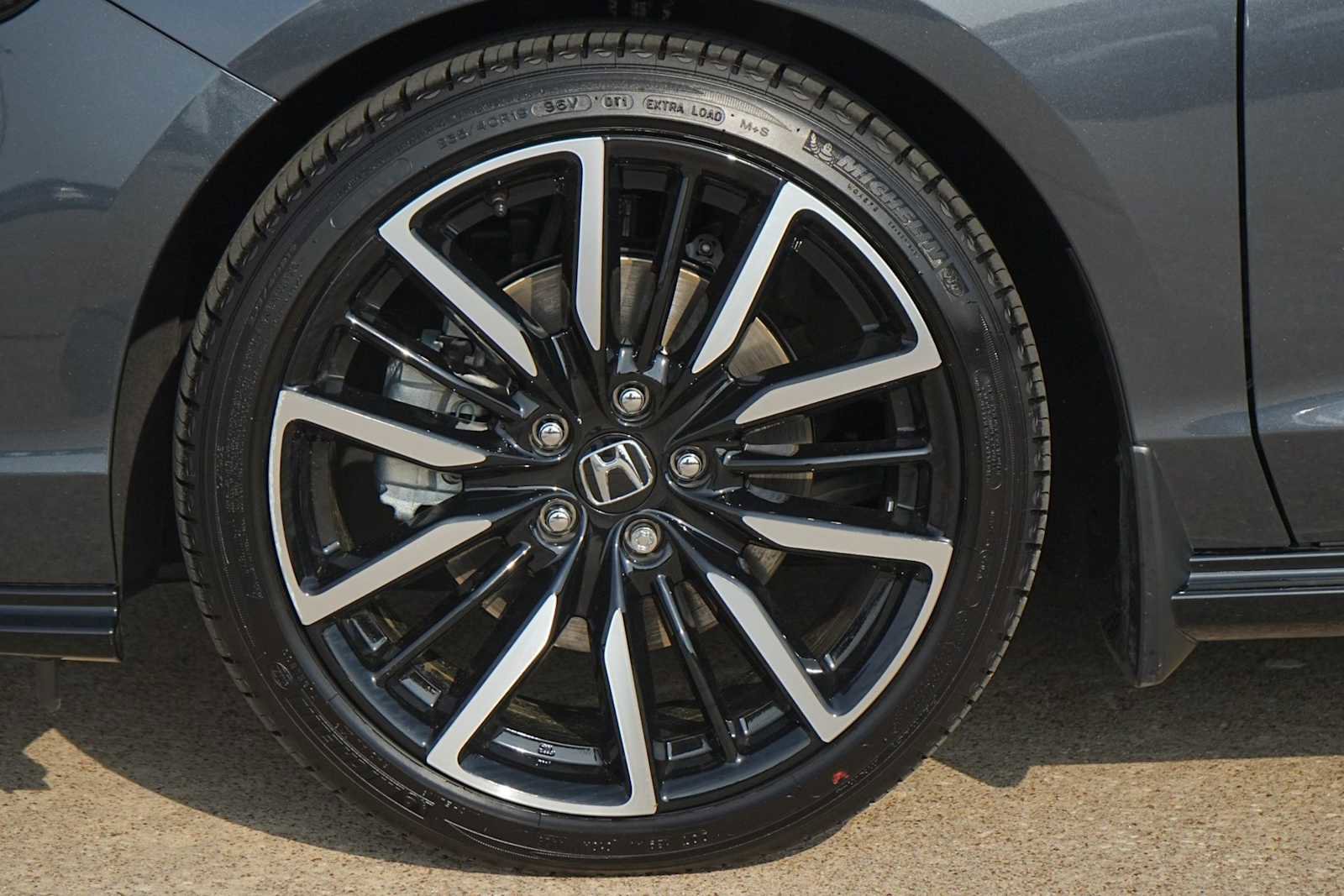 Used 2025 Honda Accord Touring image 7