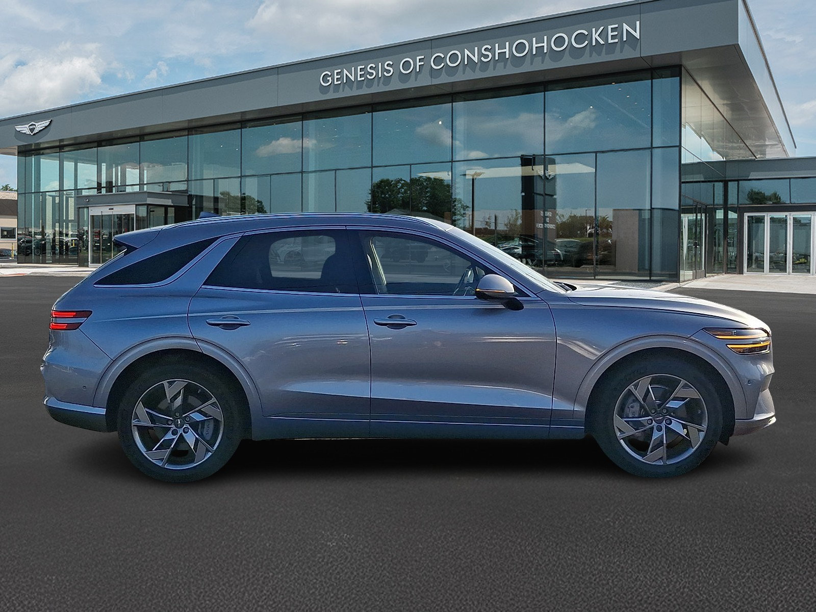 Certified 2023 Genesis Electrified GV70 AWD/4WD image 7