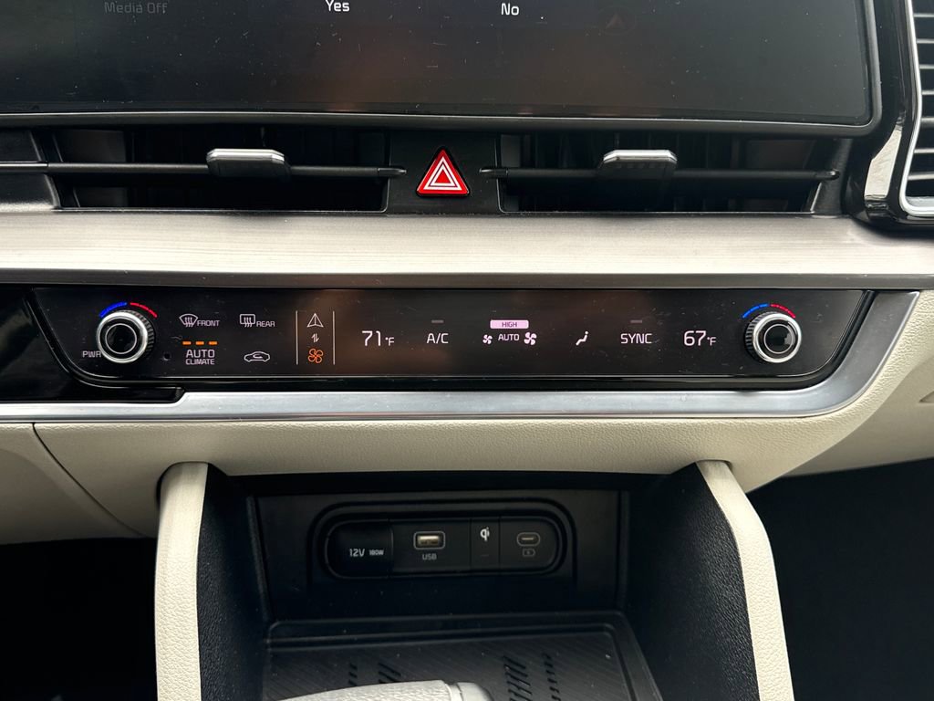 Used 2024 Kia Sportage EX AWD/4WD image 24