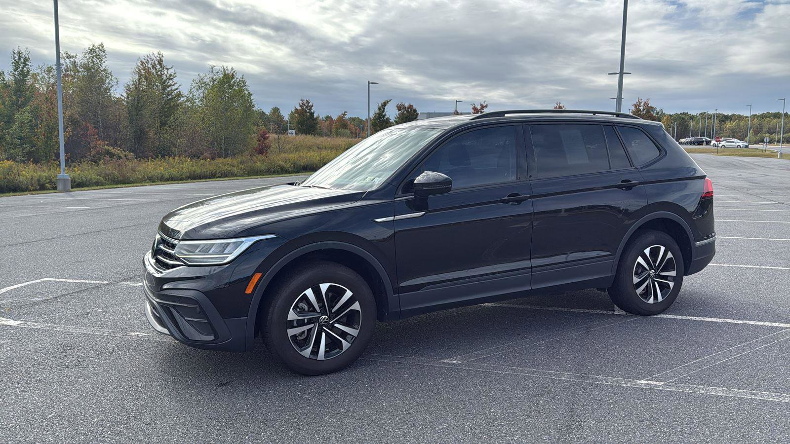 Used 2022 Volkswagen Tiguan S image 12