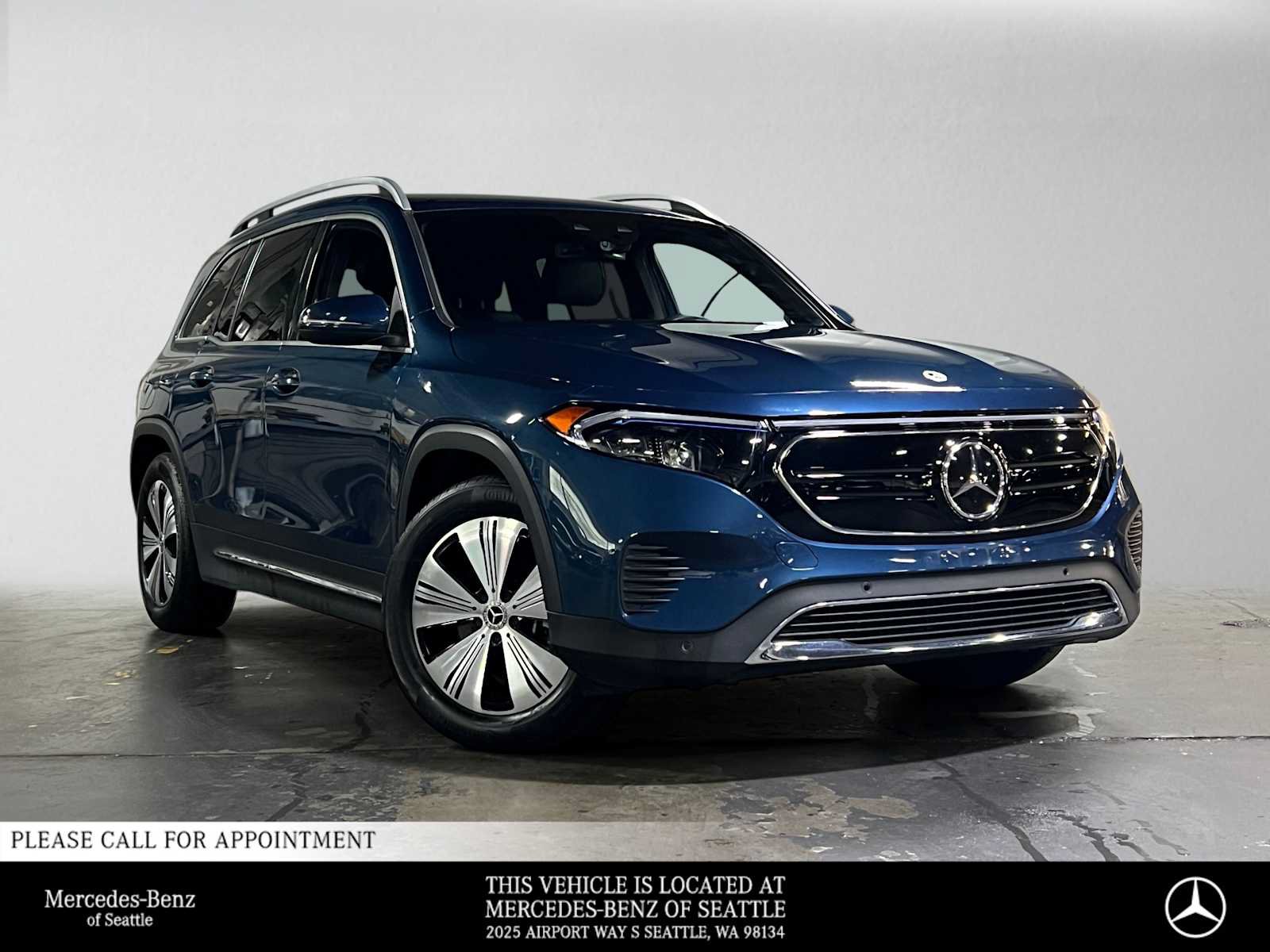 Used 2023 Mercedes-Benz EQB 250+ image 1