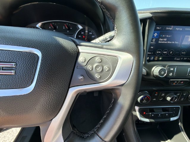 Used 2024 GMC Terrain SLT AWD/4WD image 32