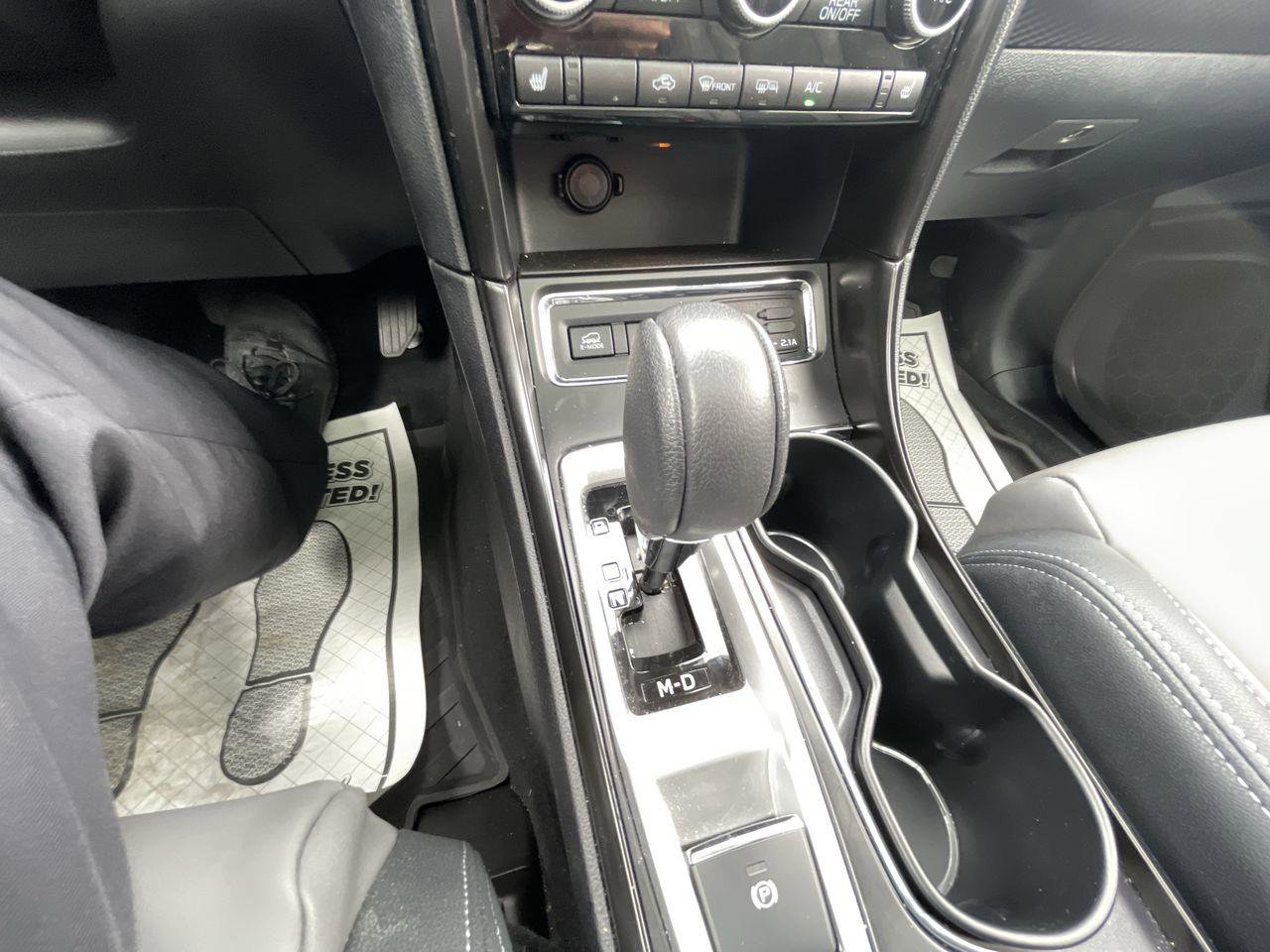 Used 2022 Subaru Ascent Onyx Edition image 16