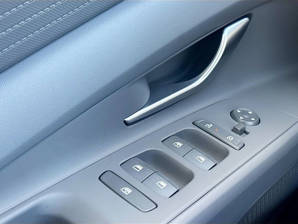 New 2026 Hyundai Elantra SE image 17