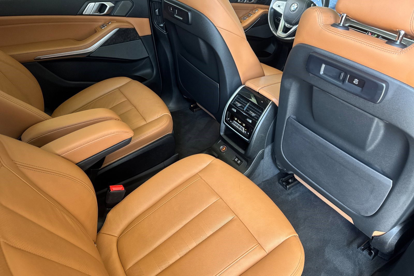 Used 2021 BMW X7 xDrive40i w/ Premium Package AWD/4WD image 30