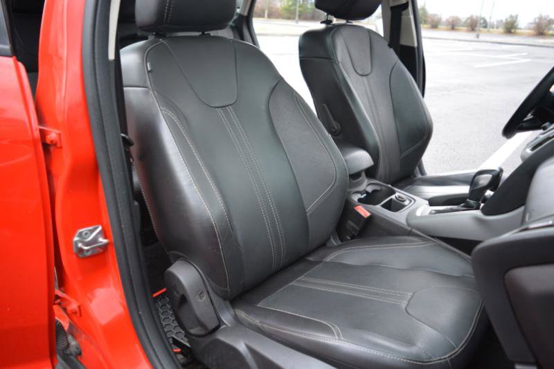 Used 2014 Ford Focus SE w/ Equipment Group 201A image 16