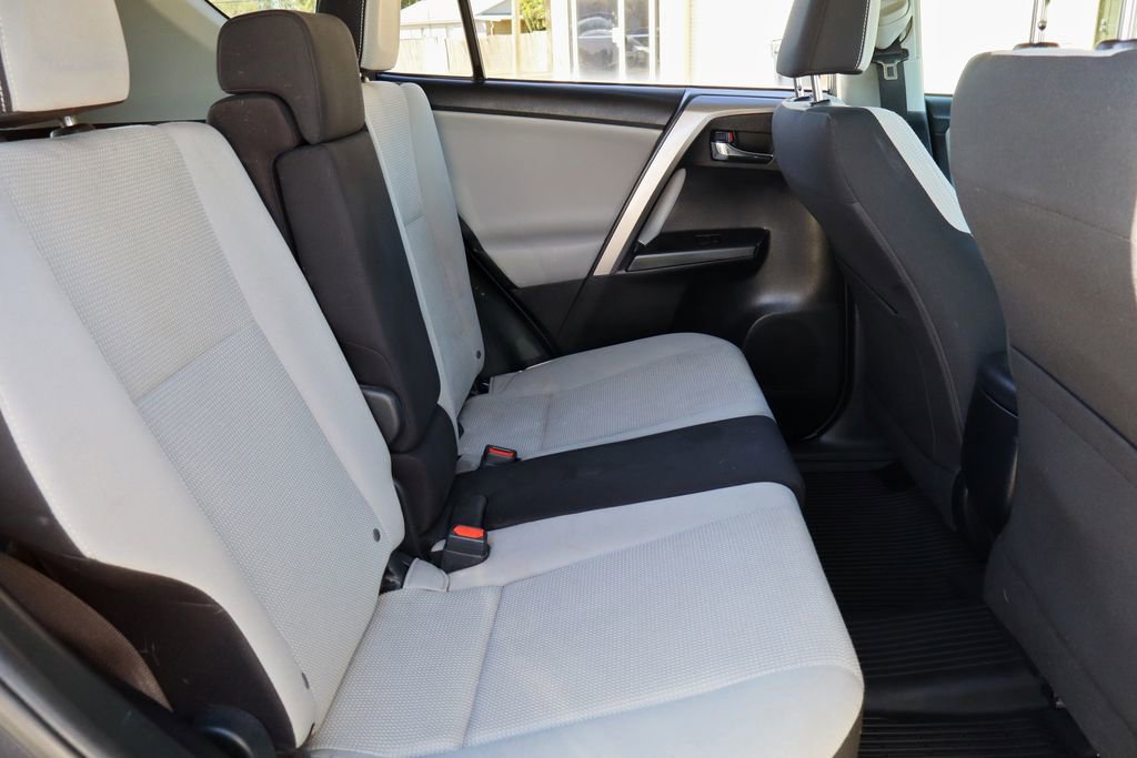 Used 2017 Toyota RAV4 XLE image 24