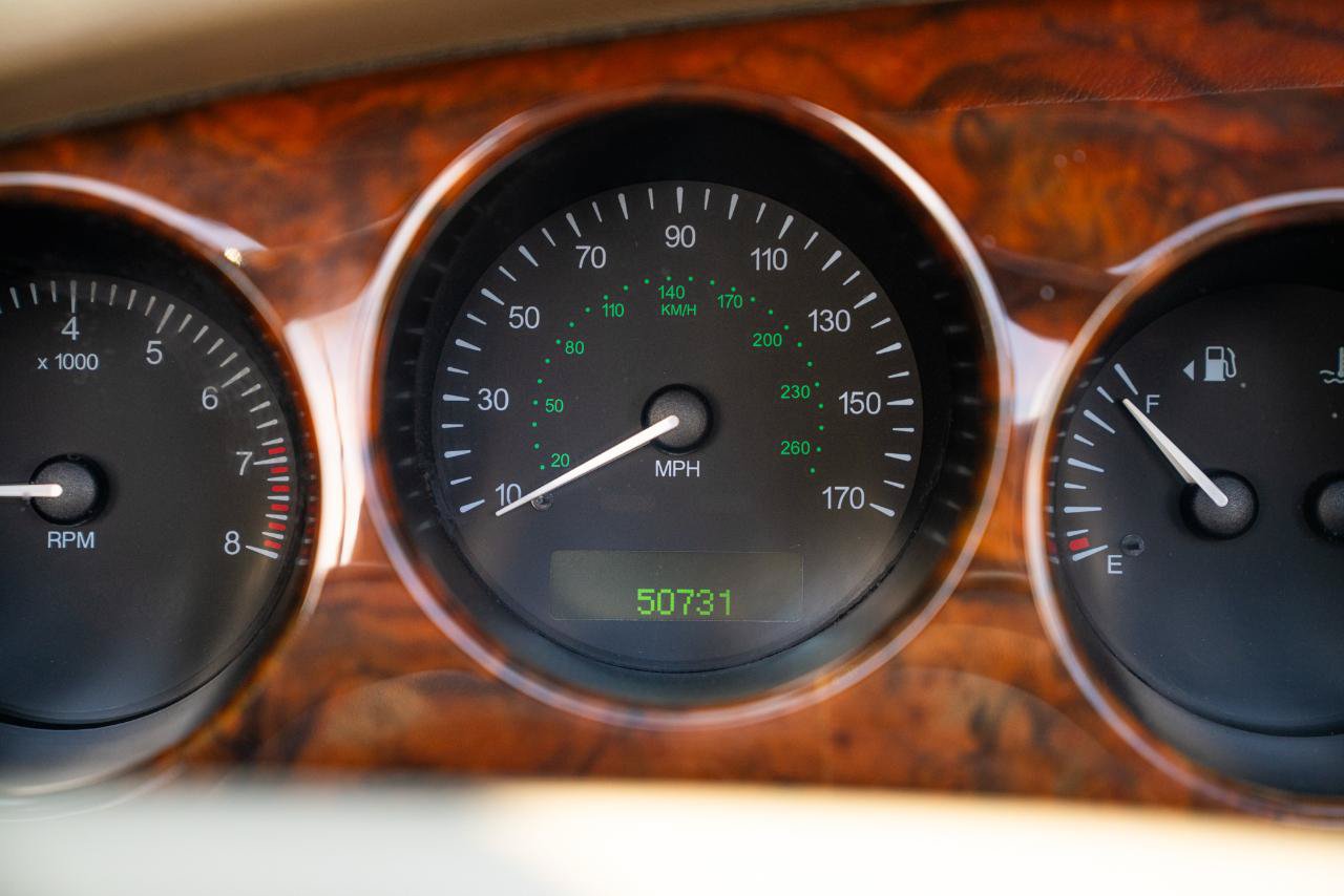 Used 1998 Jaguar XK8 Convertible RWD image 13