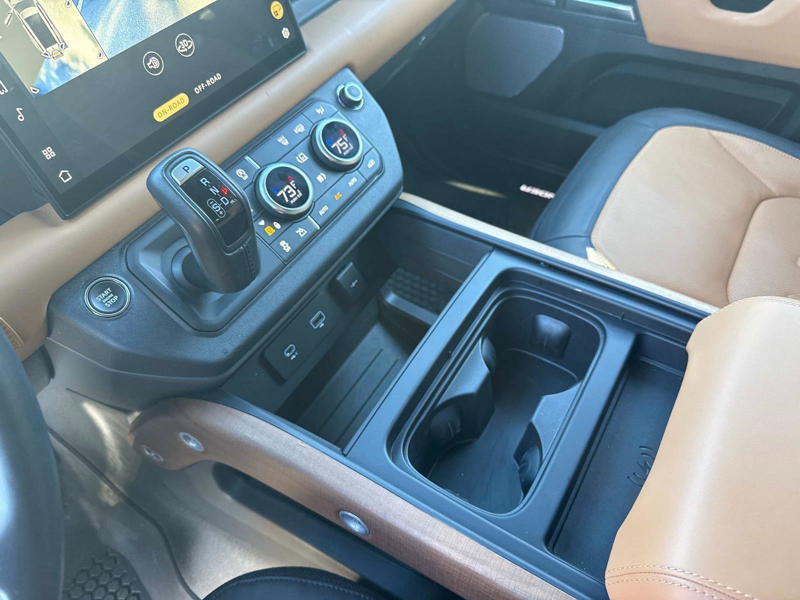 Used 2024 Land Rover Defender 130 X image 23