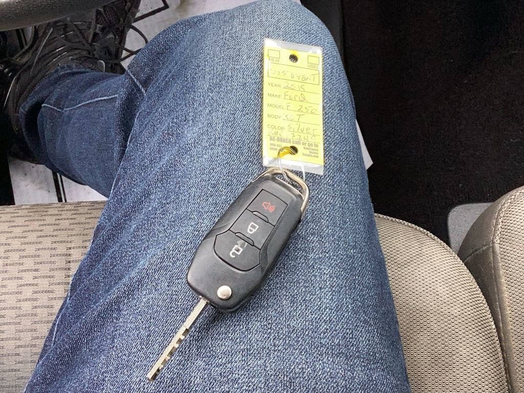 Used 2019 Ford F250 XLT w/ Snow Plow Prep Package image 25