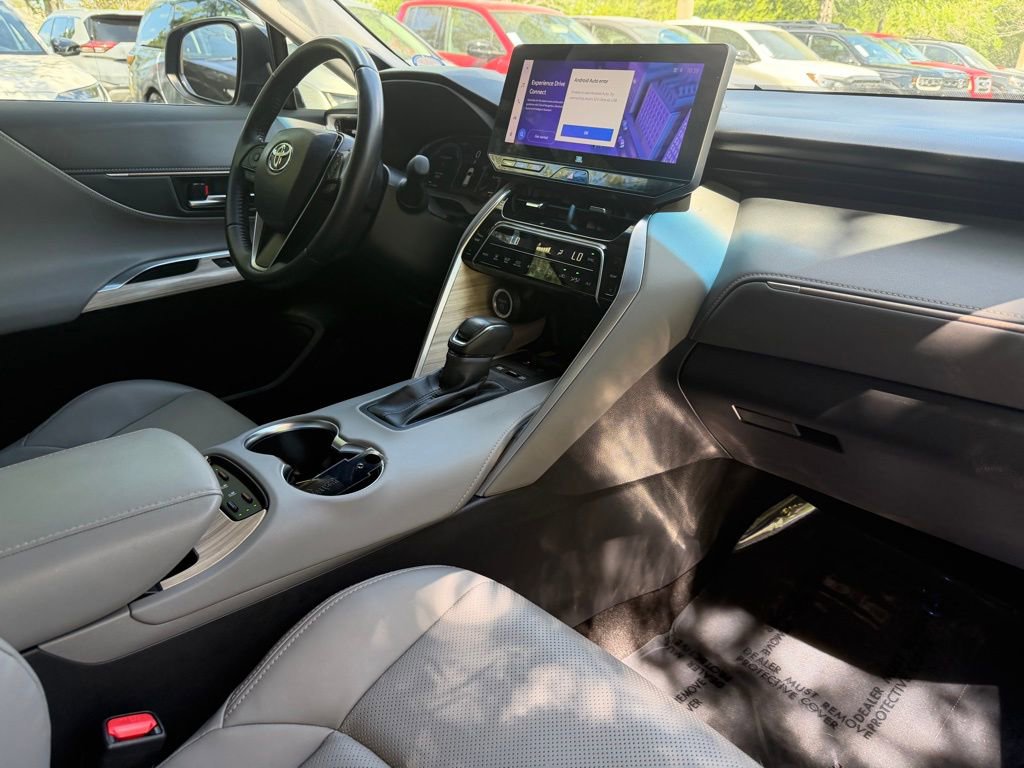 Used 2024 Toyota Venza Limited image 10