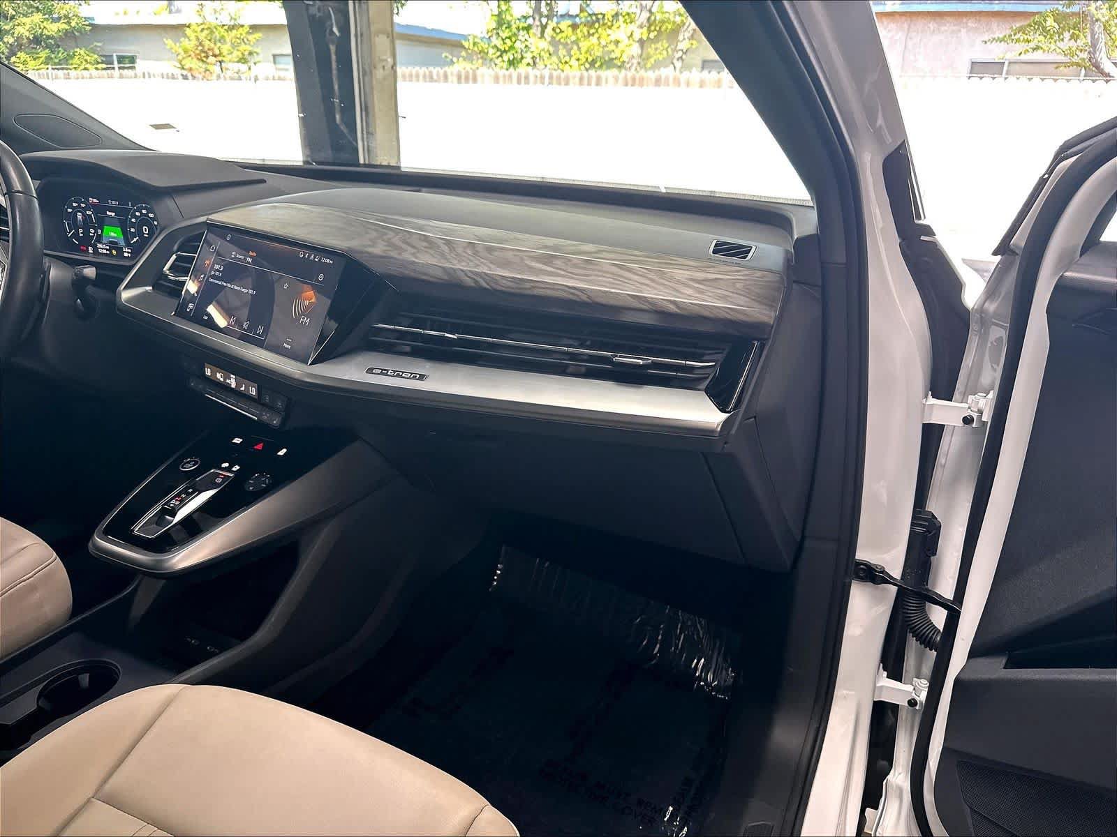 Used 2024 Audi Q4 e-tron Premium AWD/4WD image 28
