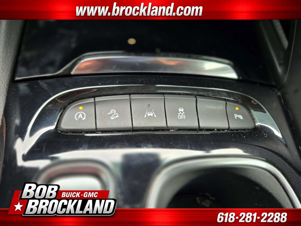 Used 2022 Buick Envision Essence w/ Technology Package I image 31