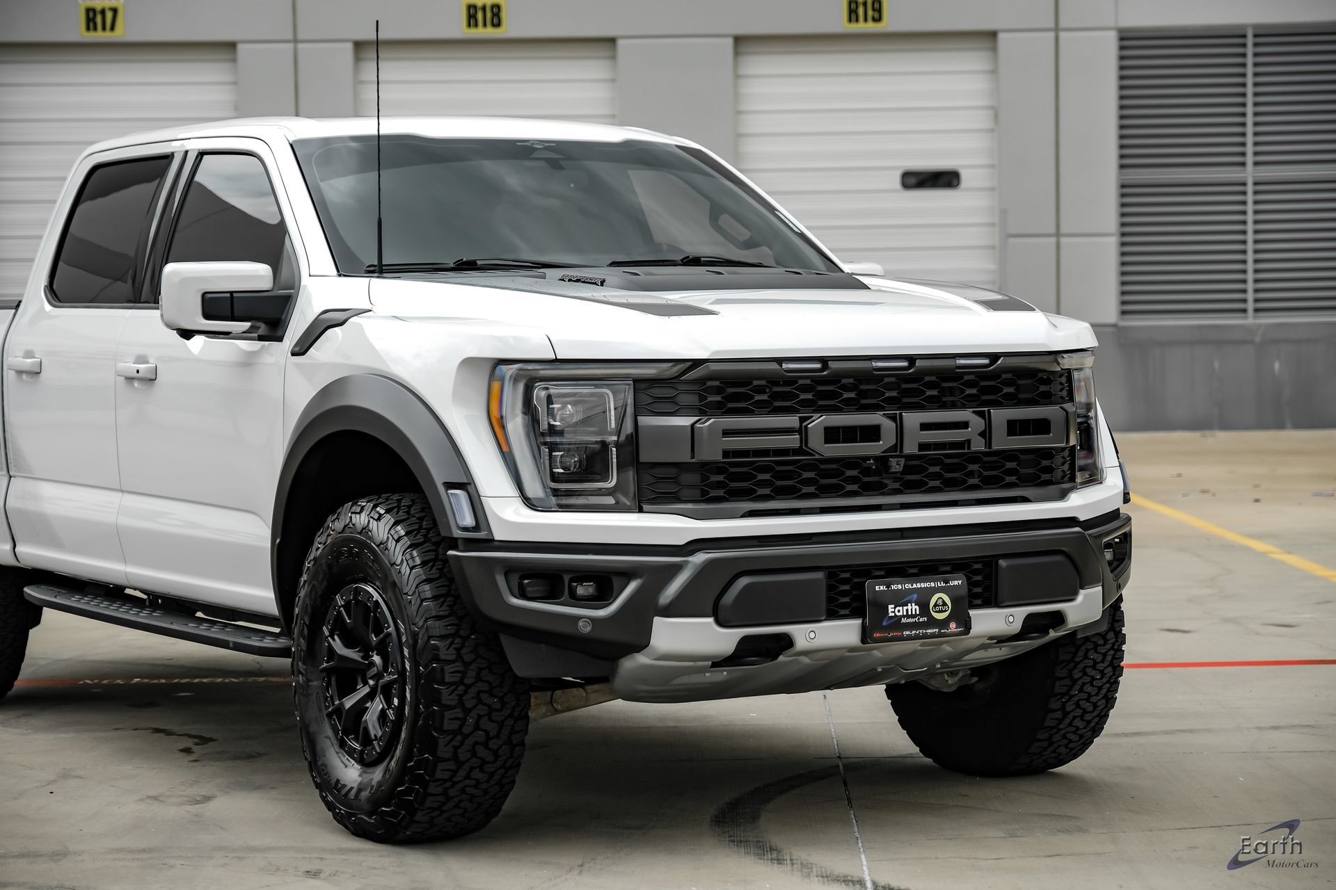 Used 2023 Ford F150 Raptor w/ Raptor 37 Performance Package AWD/4WD image 26