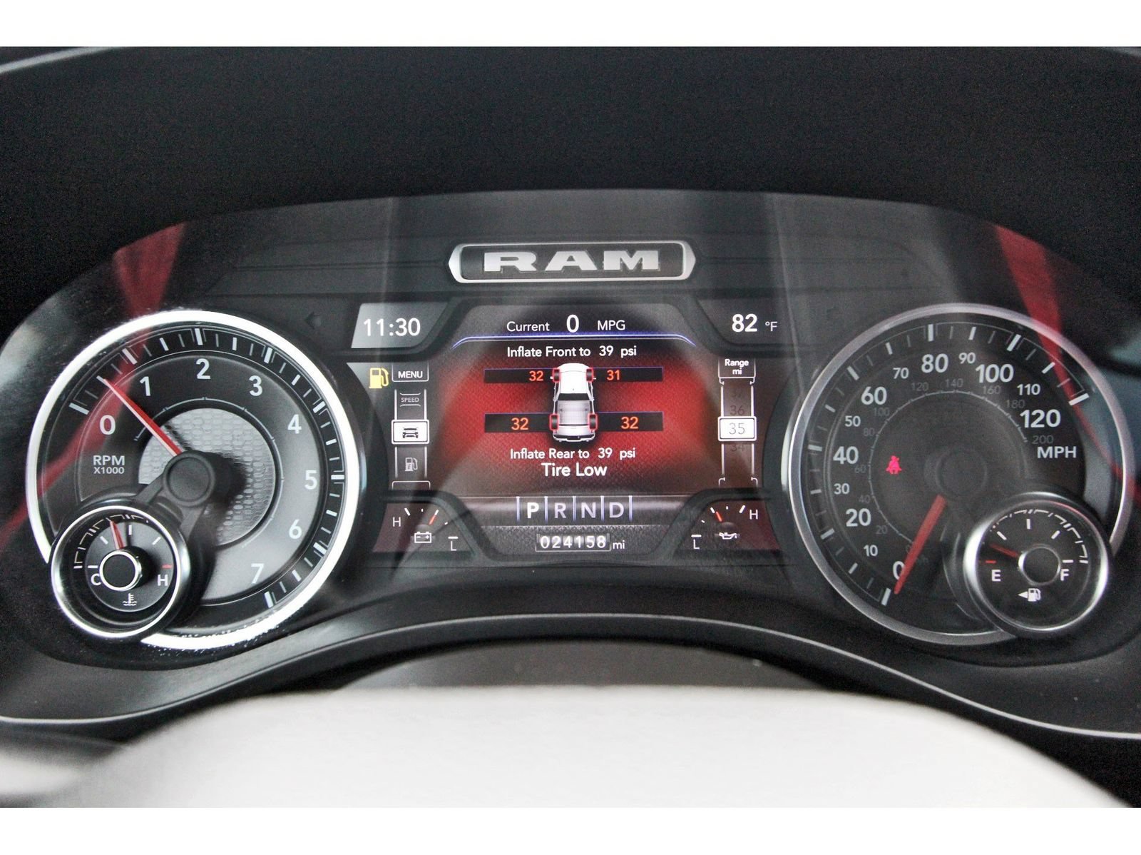 Used 2024 RAM 1500 Laramie AWD/4WD image 15