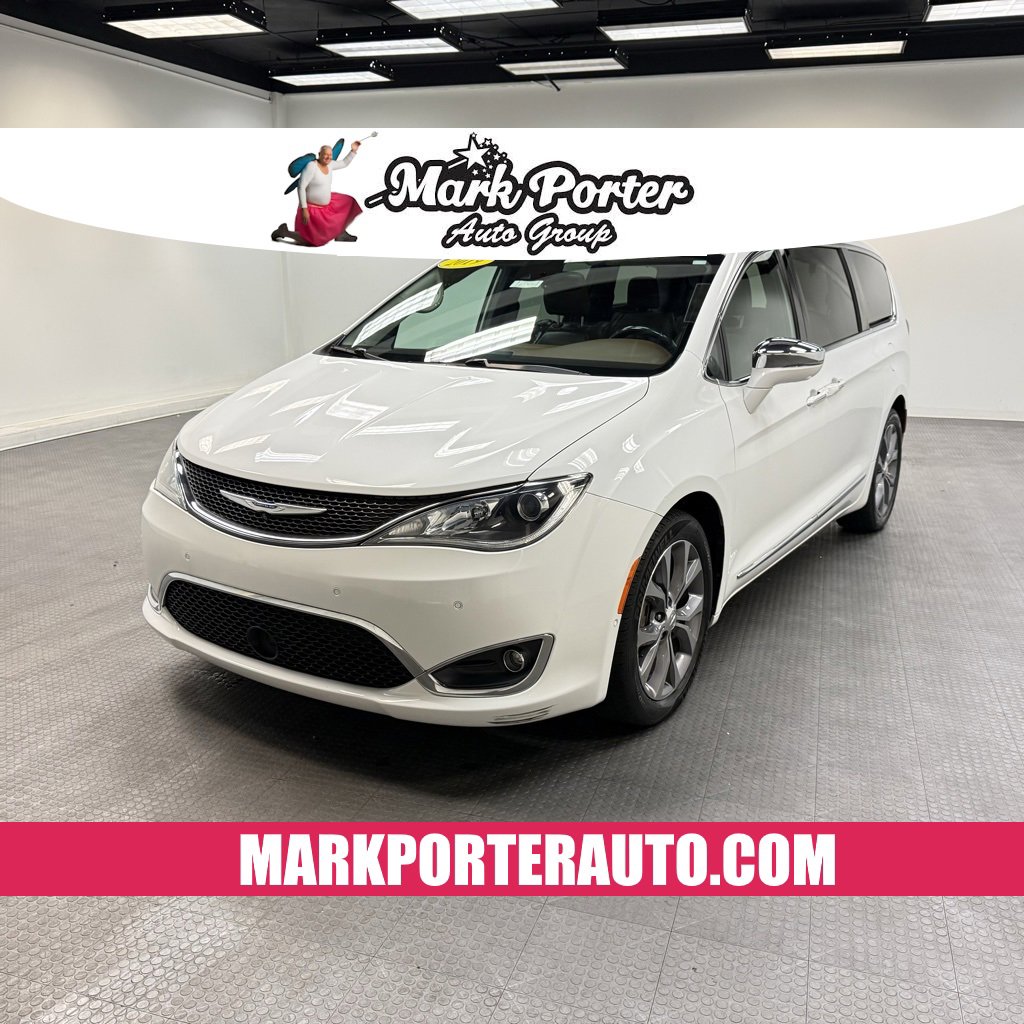 Used 2019 Chrysler Pacifica Limited w/ Tire & Wheel Group