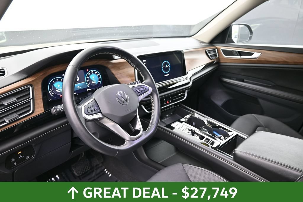 Used 2024 Volkswagen Atlas SE AWD/4WD image 23