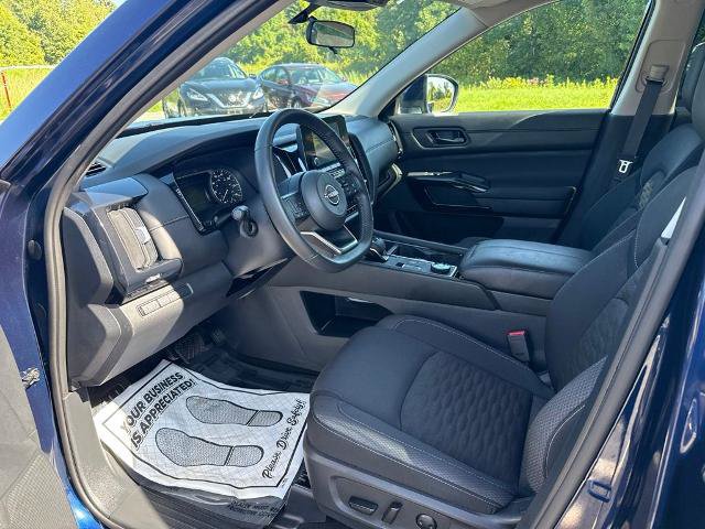 Certified 2025 Nissan Pathfinder SV AWD/4WD image 27
