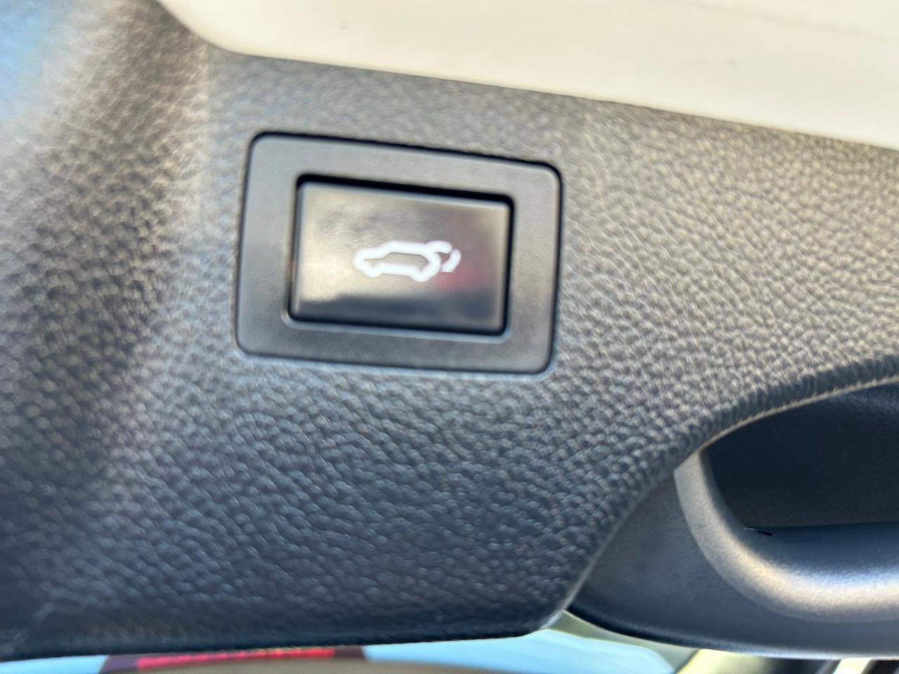 Used 2018 Hyundai Santa Fe Sport AWD/4WD image 18