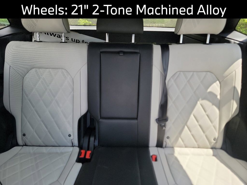 Used 2026 Volkswagen Atlas Cross Sport SEL Premium R-Line AWD/4WD image 22