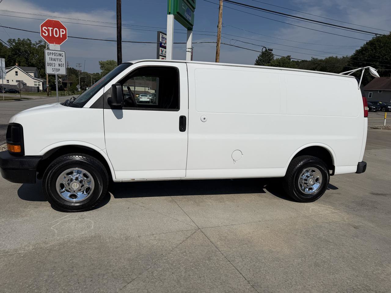Used 2007 Chevrolet Express 2500 RWD image 2