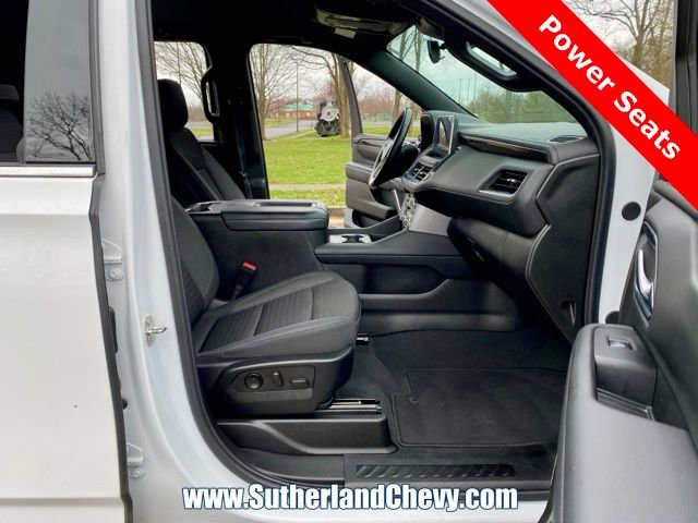 Used 2024 GMC Yukon XL SLE image 16