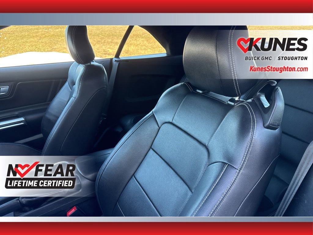 Used 2023 Ford Mustang Convertible image 25