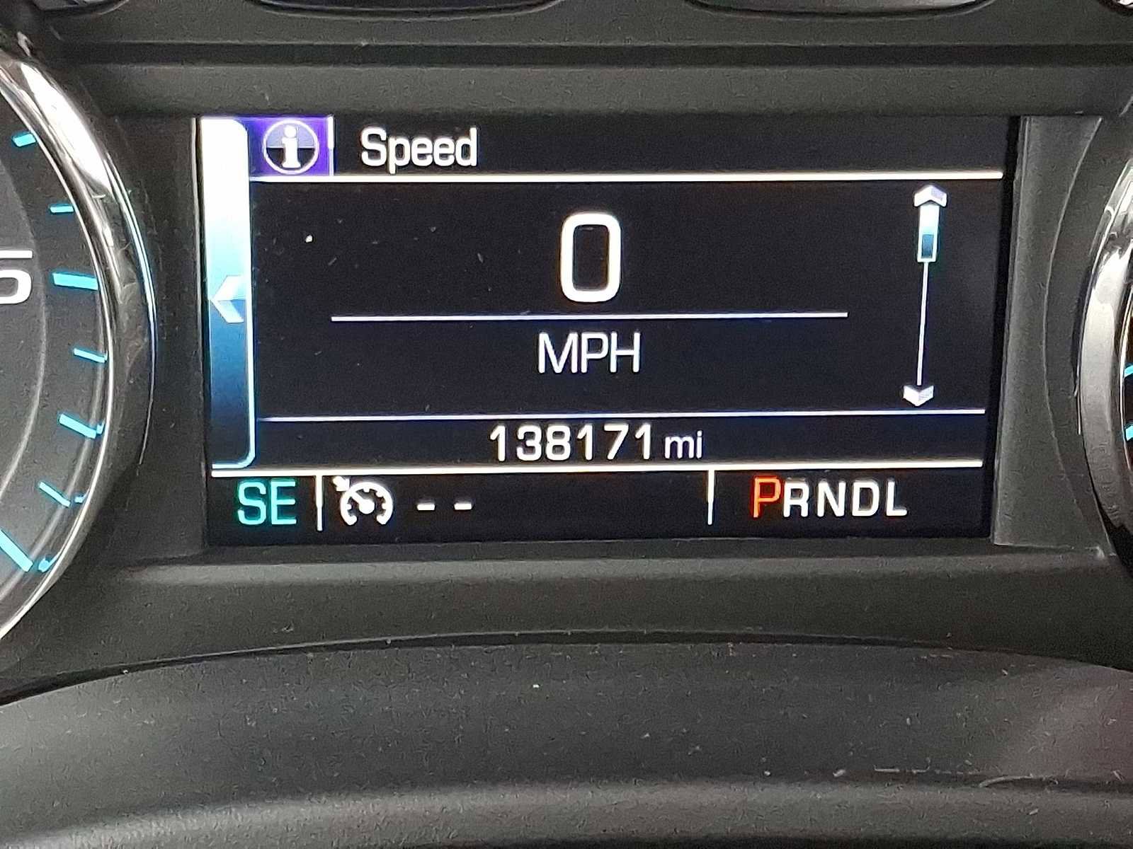 Used 2017 Chevrolet Suburban LT image 18