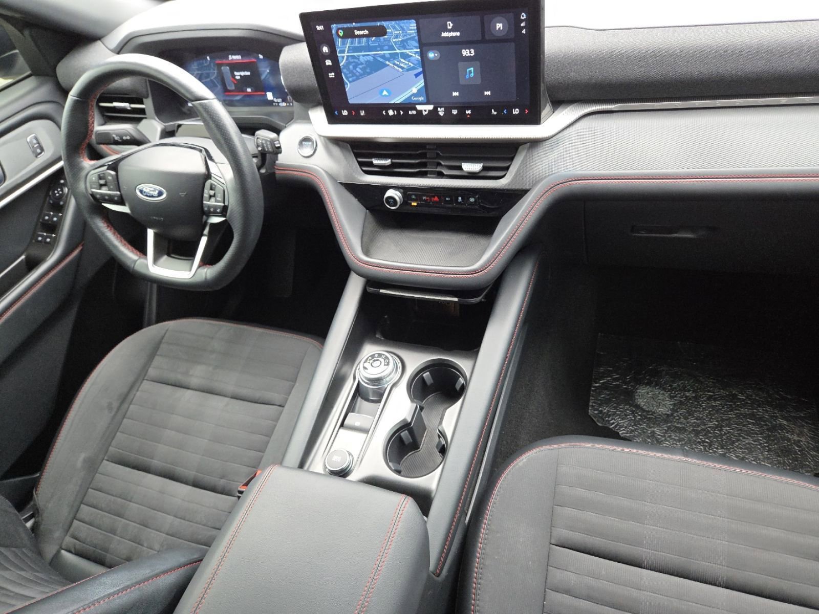 Used 2025 Ford Explorer ST-Line w/ ST-Line Street Pack AWD/4WD image 26