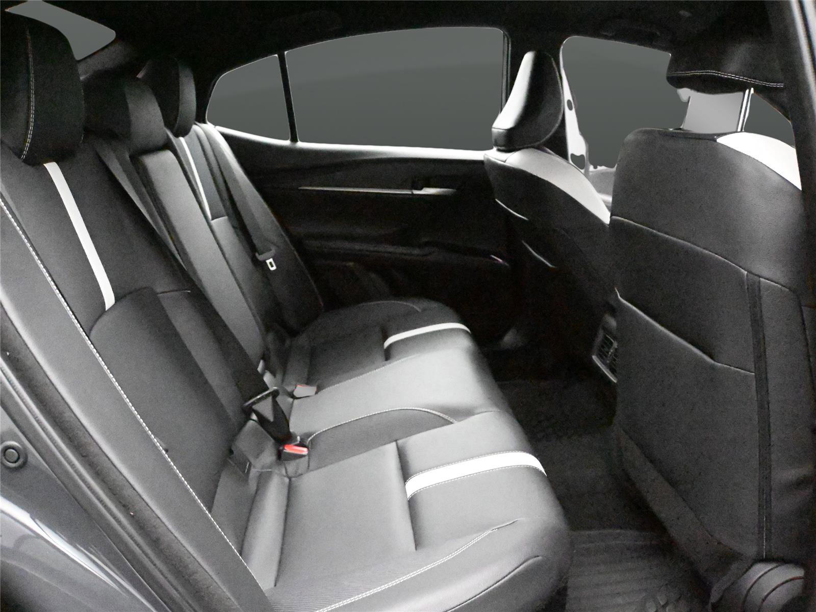 Used 2025 Toyota Camry SE w/ Convenience Package image 16