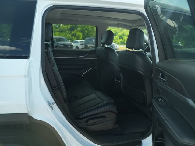 Used 2022 Jeep Grand Cherokee L Limited AWD/4WD image 24