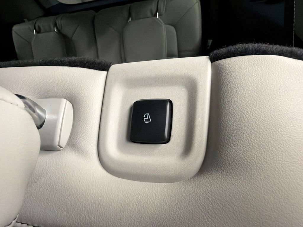 New 2026 Lincoln Aviator AWD image 34