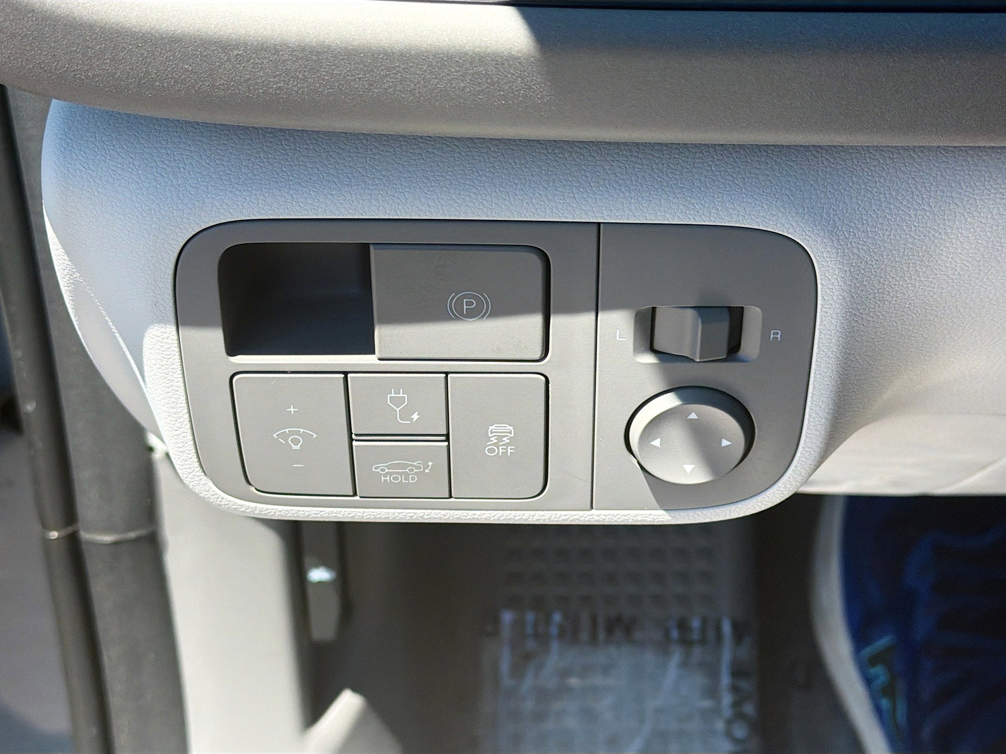 Used 2024 Hyundai Ioniq 6 SEL AWD/4WD image 17