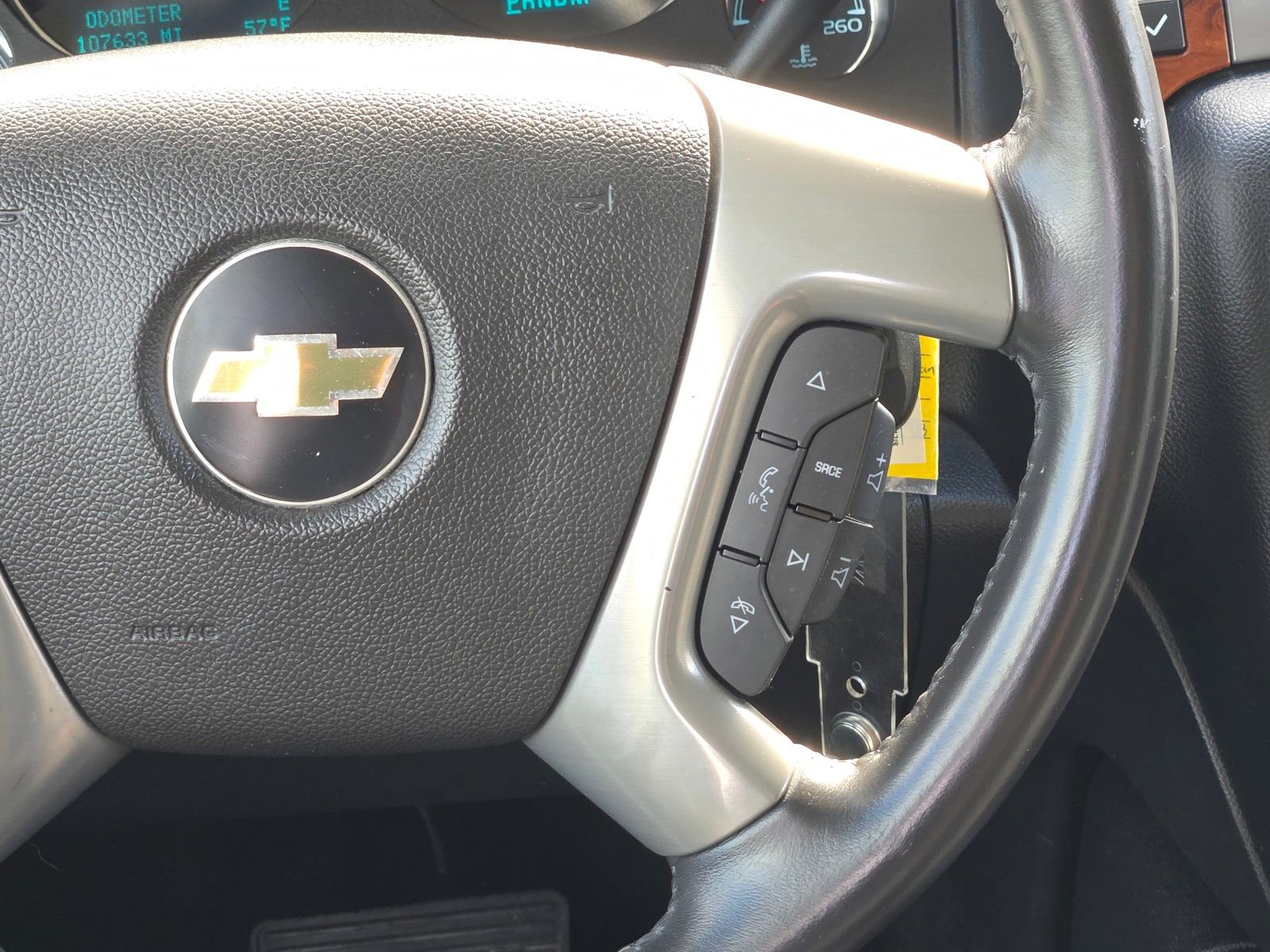 Used 2014 Chevrolet Suburban LT image 17