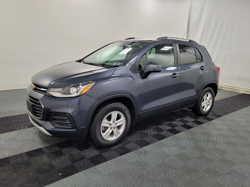 Used 2022 Chevrolet Trax LT w/ Driver Confidence Package AWD/4WD image 2