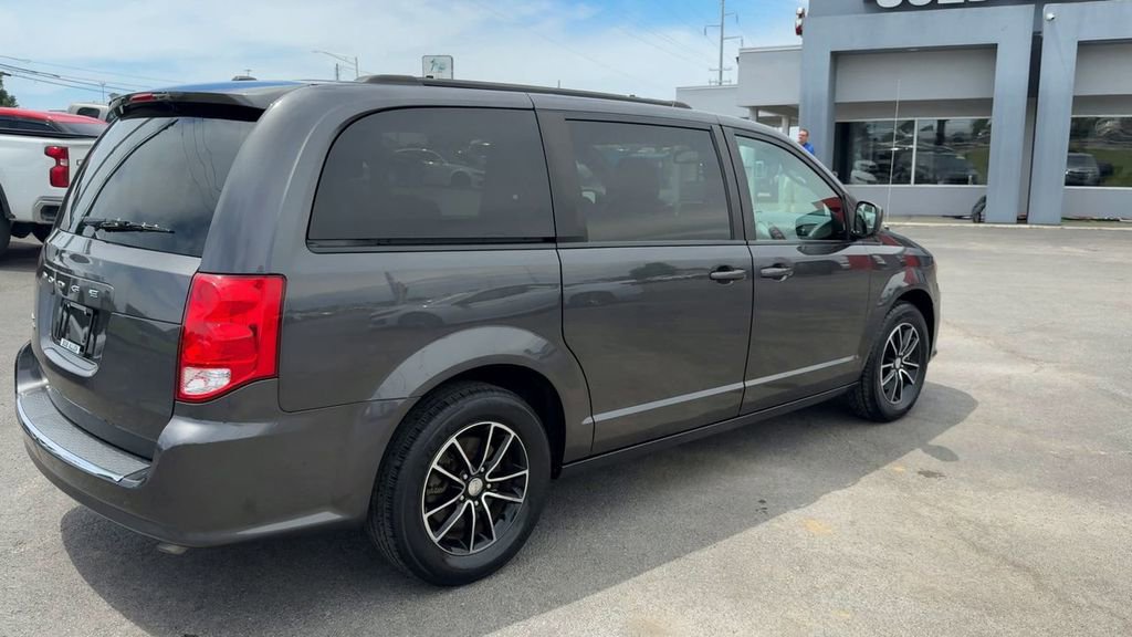 Used 2019 Dodge Grand Caravan SE FWD image 7
