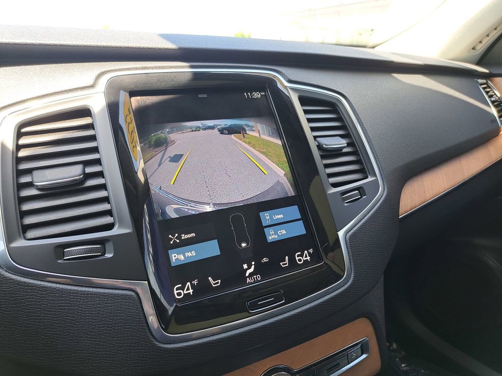 Used 2022 Volvo XC90 T6 Momentum w/ Climate Package image 12