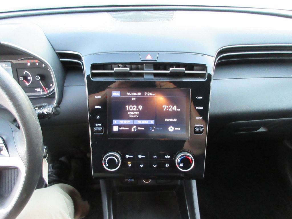 Used 2024 Hyundai Santa Cruz SE image 30