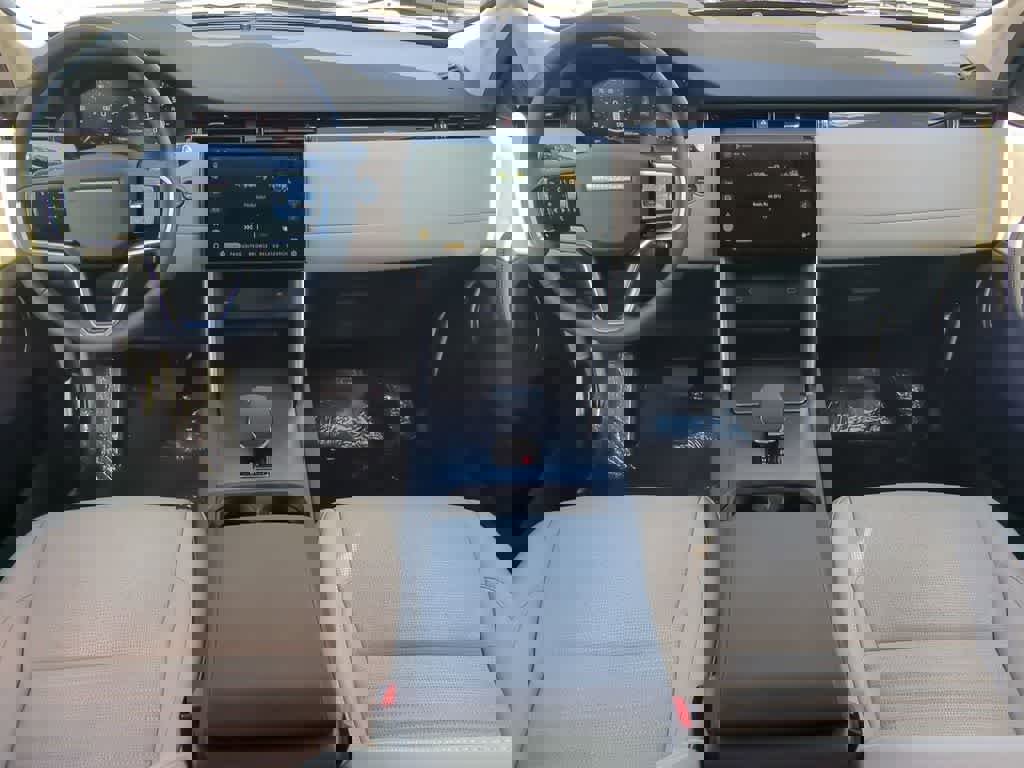 Used 2024 Land Rover Discovery Sport S image 14