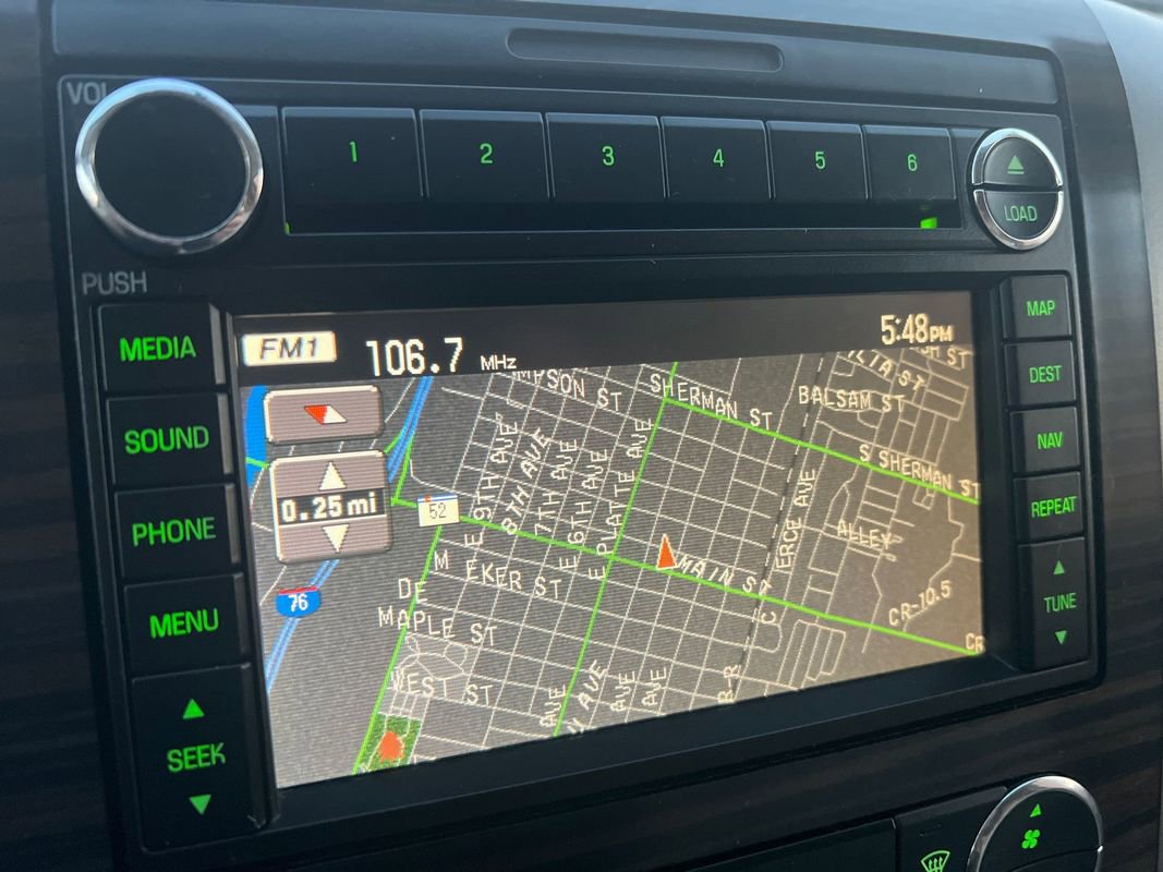 Used 2008 Lincoln Mark LT image 25