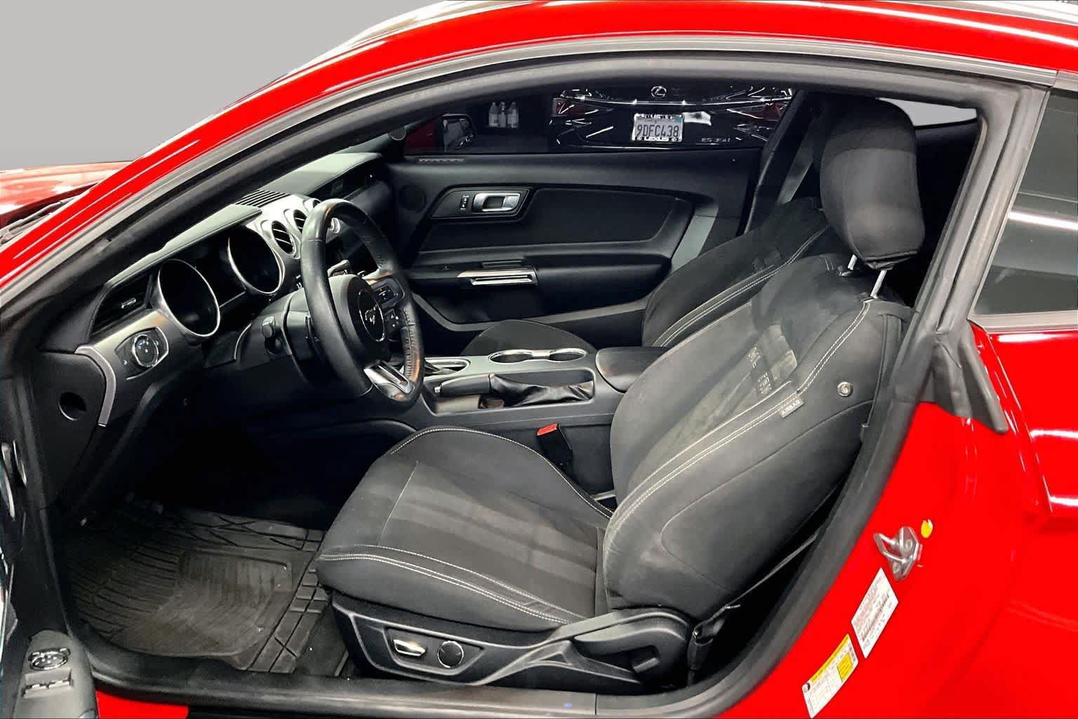 Used 2019 Ford Mustang Coupe w/ Equipment Group 101A RWD image 7