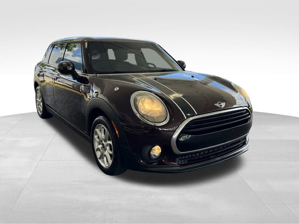 Used 2017 MINI Cooper Clubman FWD image 2