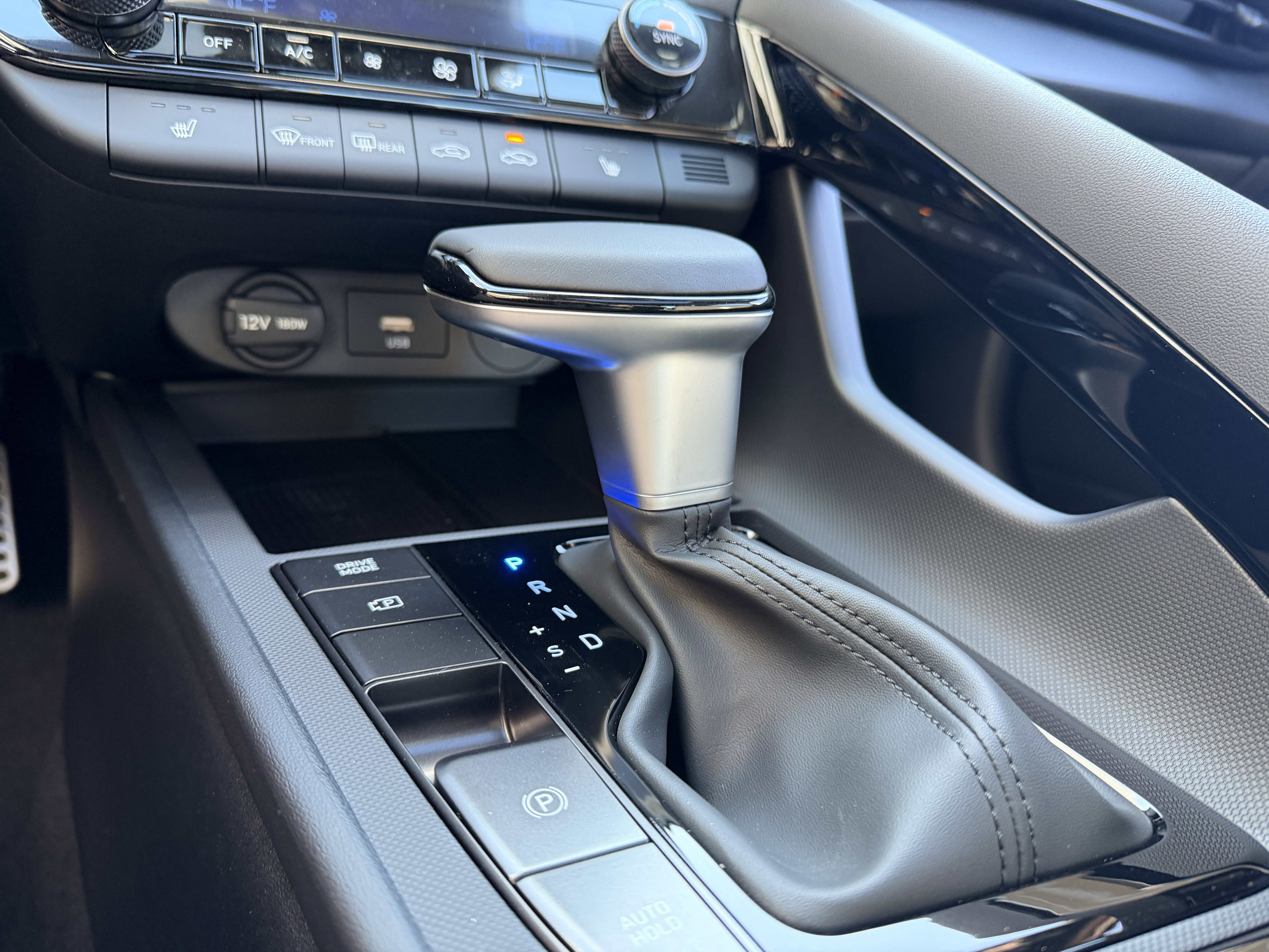 New 2026 Hyundai Elantra SEL Sport FWD image 32