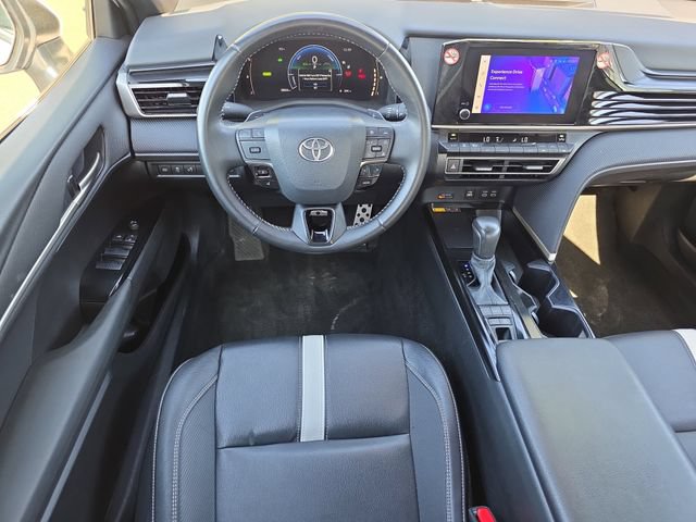 Used 2025 Toyota Camry SE FWD image 12